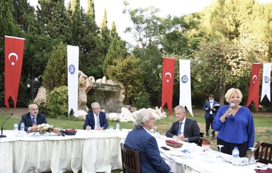 2020/07/1595358375_+++ege-_i̇zmir’in_kanaat_önderleri_ege_üniversitesinde_buluştu_(13).jpg