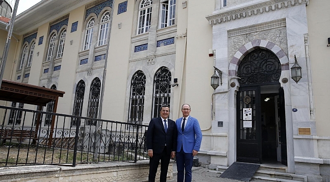 Başkan Batur'dan Milli Kütüphane'ye Destek