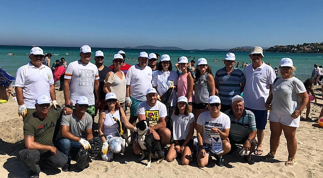 Ilıca Plajında Başkan Oran ve Çevre Gönüllüleri Seferber Oldu