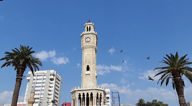 İzmir'de Kira Fiyatları Gibi Ödenen Aidat Ücretleri