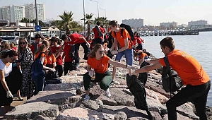 Türk ve Hollandalı Öğrencilerden Çevre Temizliği