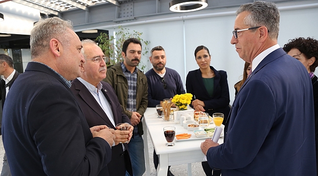 Gaziemir Belediyesi'nden İş Dünyası İle Bağlarını Güçlendirme Hamlesi