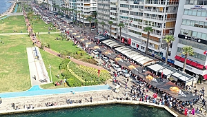 İzmir Atatürk'e Saygı Yürüyüşü'nde Buluştu
