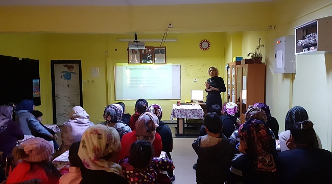 Bornova Rotaract Kulübü'nden Velilere Aile İçi İletişim Eğitimi