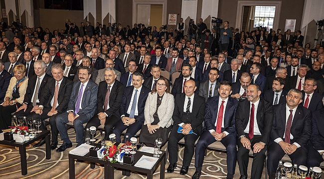 İzmir'de Ekonominin Yıldızları Ödüllerini Aldı