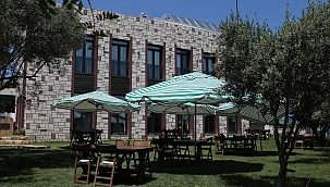 Foça Kozbeylide Otantik Otel 