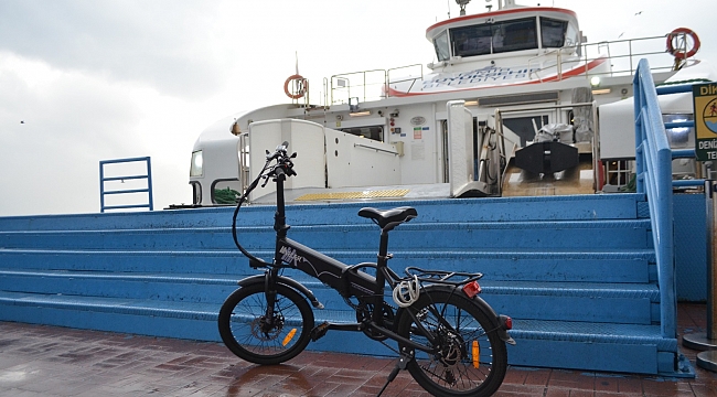 İzmir'de Bisikletliler Vapura 5 Kuruş'a Binecek
