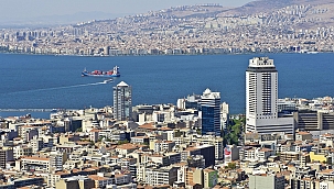 İzmir'in Nüfusu 2025'te 6 Milyon Olacak