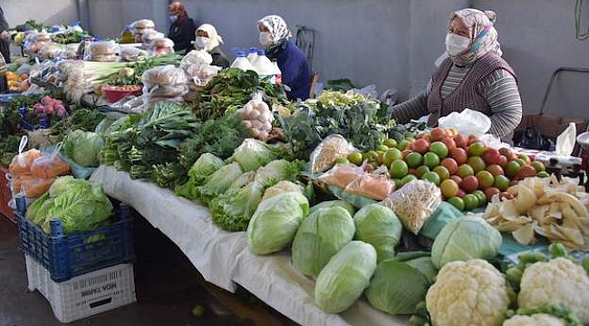 Aliağa'da Organik Köy Ürünlerine Büyük İlgi