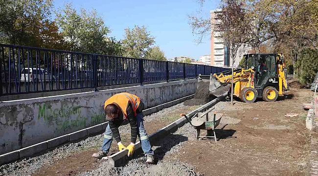 Karşıyaka'da Bisiklet Yolları Artıyor