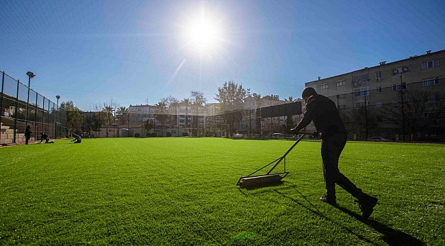 Karşıyaka'nın spor tesisleri yenileniyor